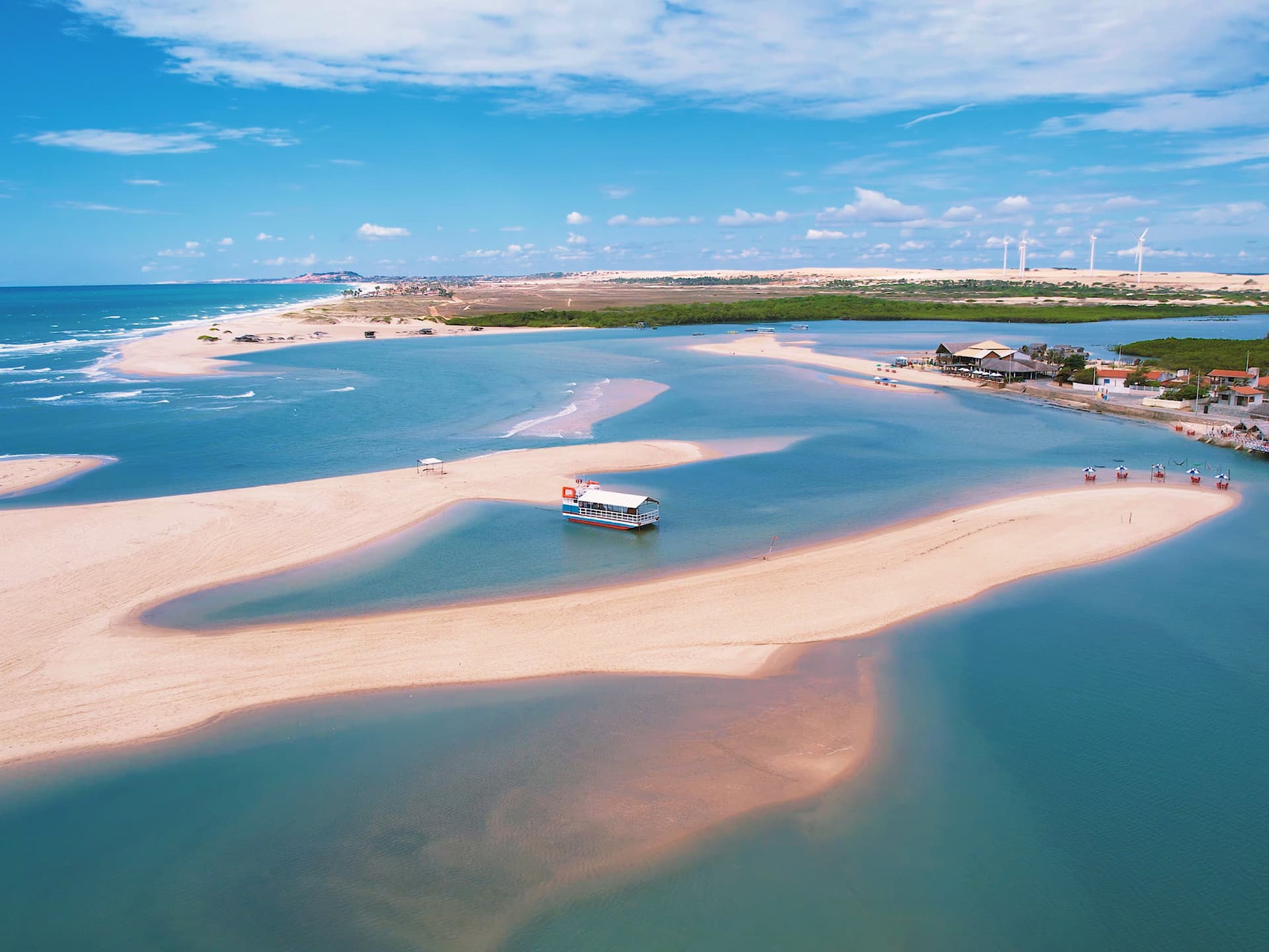 Encontro entre rio e mar em Barra Nova