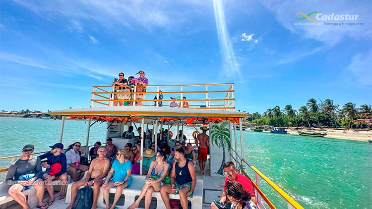 Passeio de barco pelo Rio Mundaú no Ceará